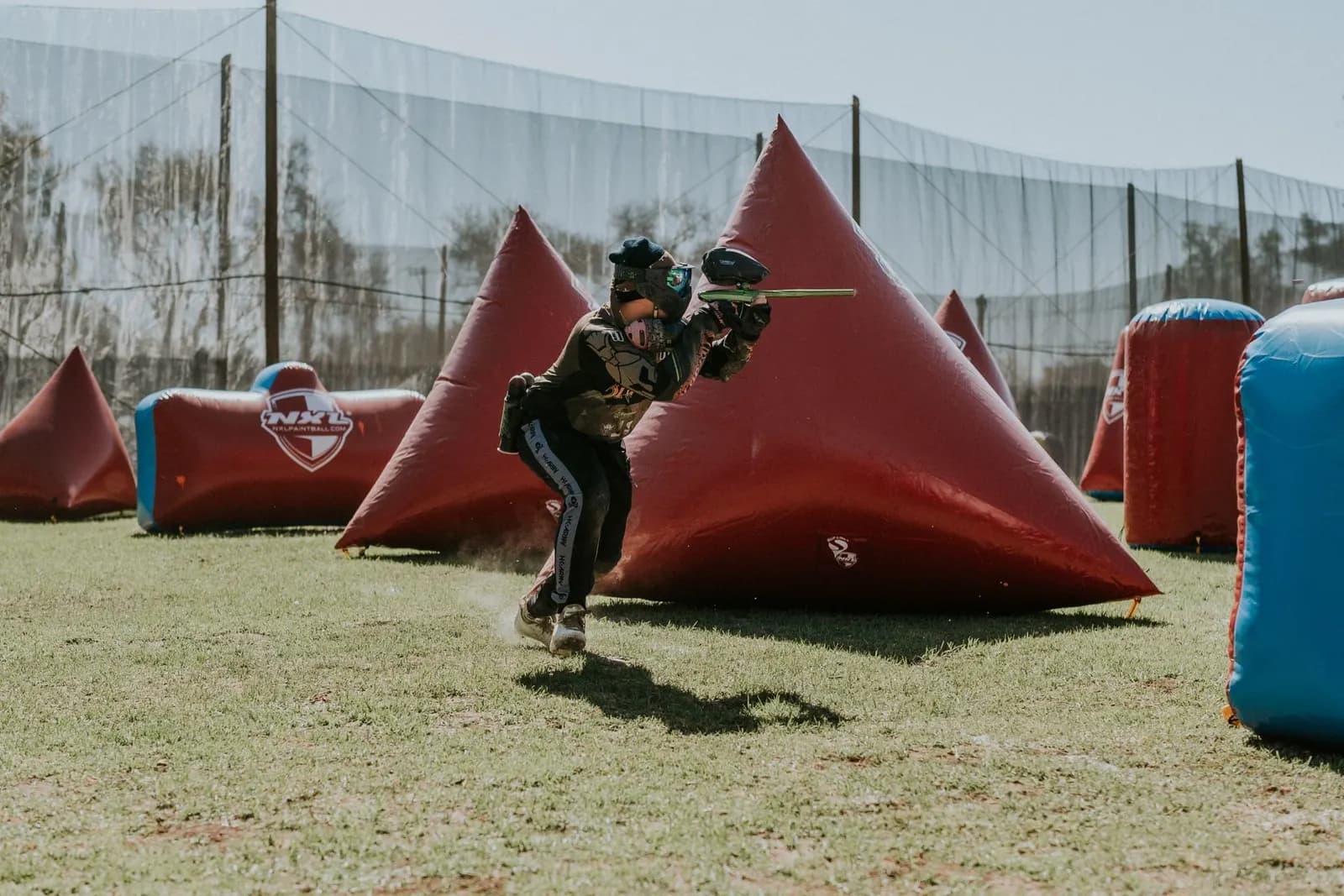 Speedball : règles, terrain et tactique du paintball sportif
